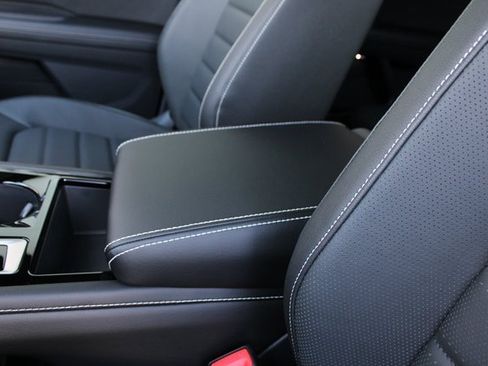 New 2026 Volkswagen Atlas Cross Sport SEL R-Line image 17