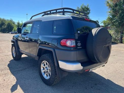 Used 2012 Toyota FJ Cruiser 4WD w/ Upgrade Pkg image 3