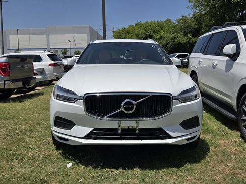 Used 2020 Volvo XC60 T6 Momentum AWD/4WD image 2