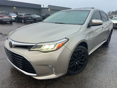 Used 2018 Toyota Avalon Touring image 3