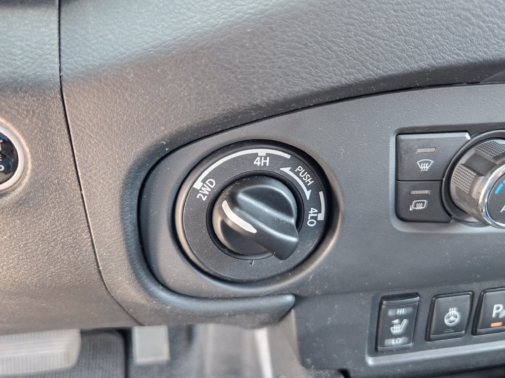 Certified 2023 Nissan Frontier SV w/ SV Convenience Package AWD/4WD image 29