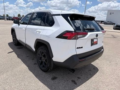 Used 2024 Toyota RAV4 LE FWD image 7