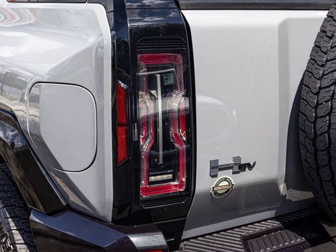 Used 2025 GMC Hummer EV 2X AWD/4WD image 29