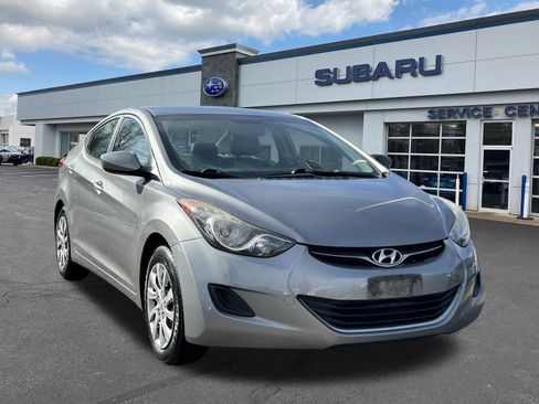 Used 2013 Hyundai Elantra GLS image 2