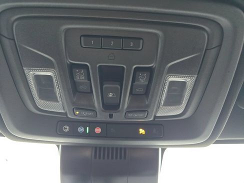 Used 2024 GMC Sierra 2500 AT4 w/ AT4 Premium Plus Package AWD/4WD image 29