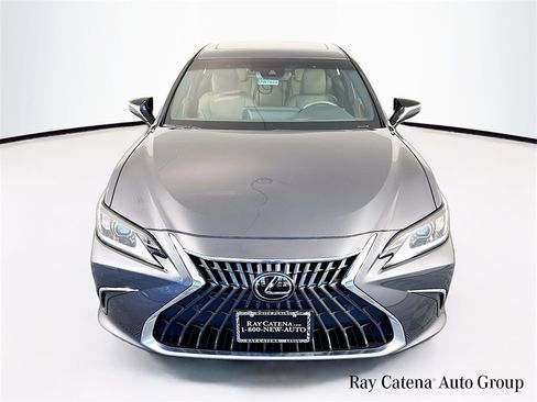 Certified 2023 Lexus ES 250 w/ Premium Package image 2