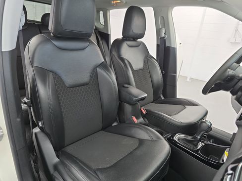 Used 2021 Jeep Compass Altitude image 10