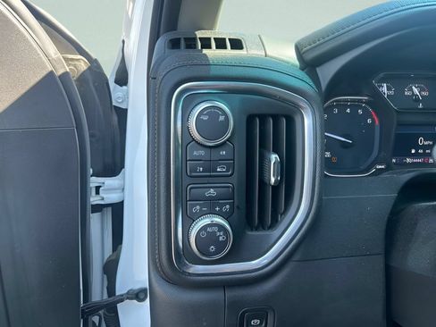 Used 2019 GMC Sierra 1500 SLE w/ SLE Value Package AWD/4WD image 21