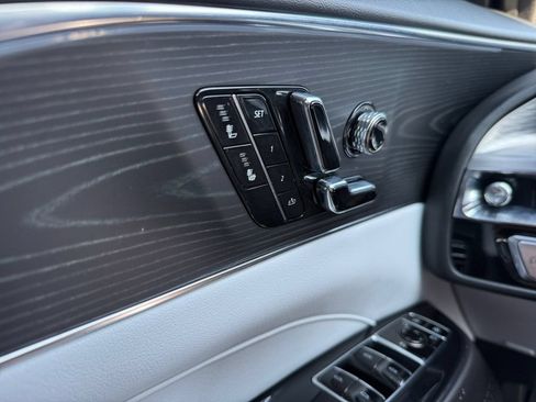 Used 2024 Cadillac Lyriq Luxury RWD image 28