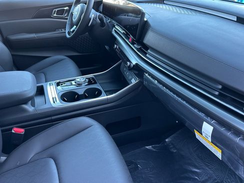 New 2026 Kia Carnival SX image 17