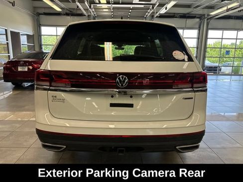 Used 2024 Volkswagen Atlas SE AWD/4WD image 11