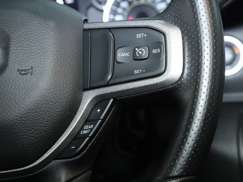 Used 2024 RAM 3500 Tradesman w/ Chrome Appearance Group AWD/4WD image 23