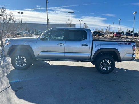 Used 2023 Toyota Tacoma TRD Off-Road image 3