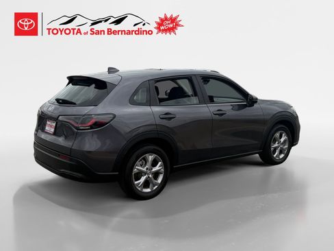 Used 2025 Honda HR-V LX image 5