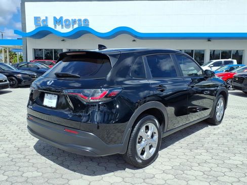 Used 2025 Honda HR-V LX image 11