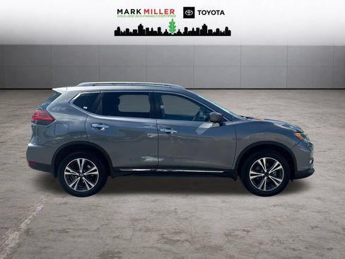 Used 2018 Nissan Rogue SL AWD/4WD image 6