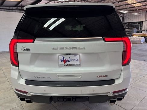 Used 2025 GMC Yukon XL Denali AWD/4WD image 4