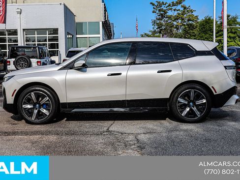 Used 2025 BMW iX xDrive50 AWD/4WD image 9