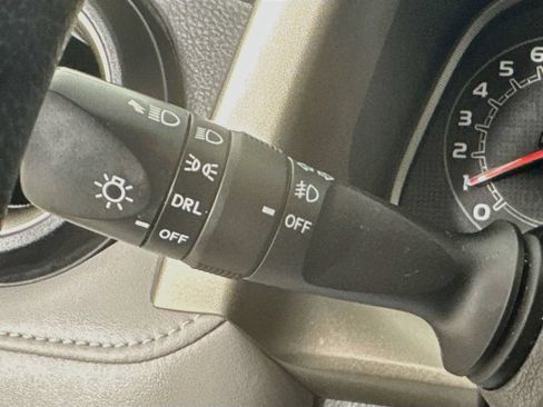 Used 2015 Toyota RAV4 XLE FWD image 13