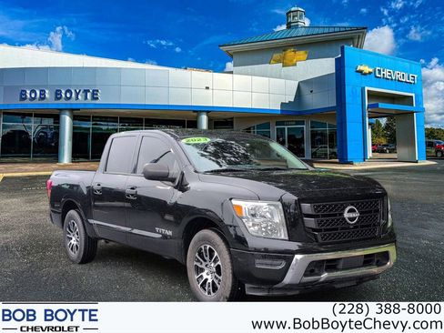 Used 2023 Nissan Titan SV RWD image 1