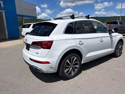 Used 2023 Audi Q5 2.0T Premium Plus w/ Premium Plus Package AWD/4WD image 4