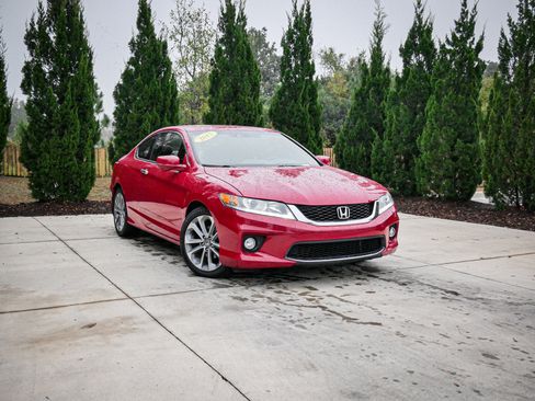 Used 2015 Honda Accord EX-L image 2