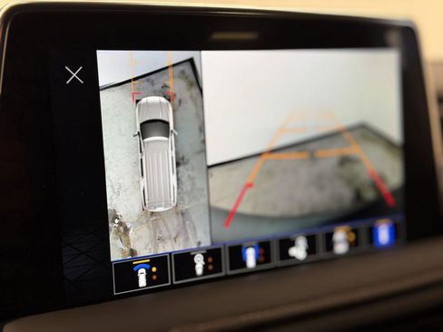 Certified 2022 GMC Yukon AT4 w/ Technology Package image 23