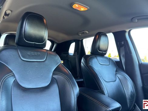 Used 2016 Jeep Cherokee Limited AWD/4WD image 19