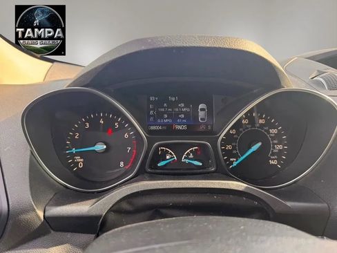 Used 2018 Ford Escape SE FWD image 9
