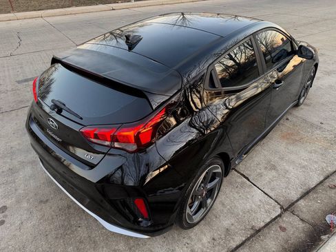 Used 2020 Hyundai Veloster Turbo FWD image 11