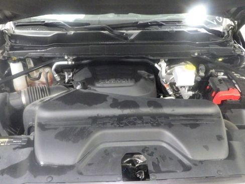 Used 2022 RAM 2500 Big Horn w/ Level A Equipment Group AWD/4WD image 9