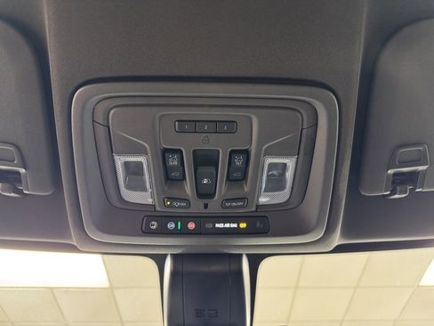 Used 2021 Chevrolet Silverado 1500 LTZ w/ LTZ Premium Package image 43