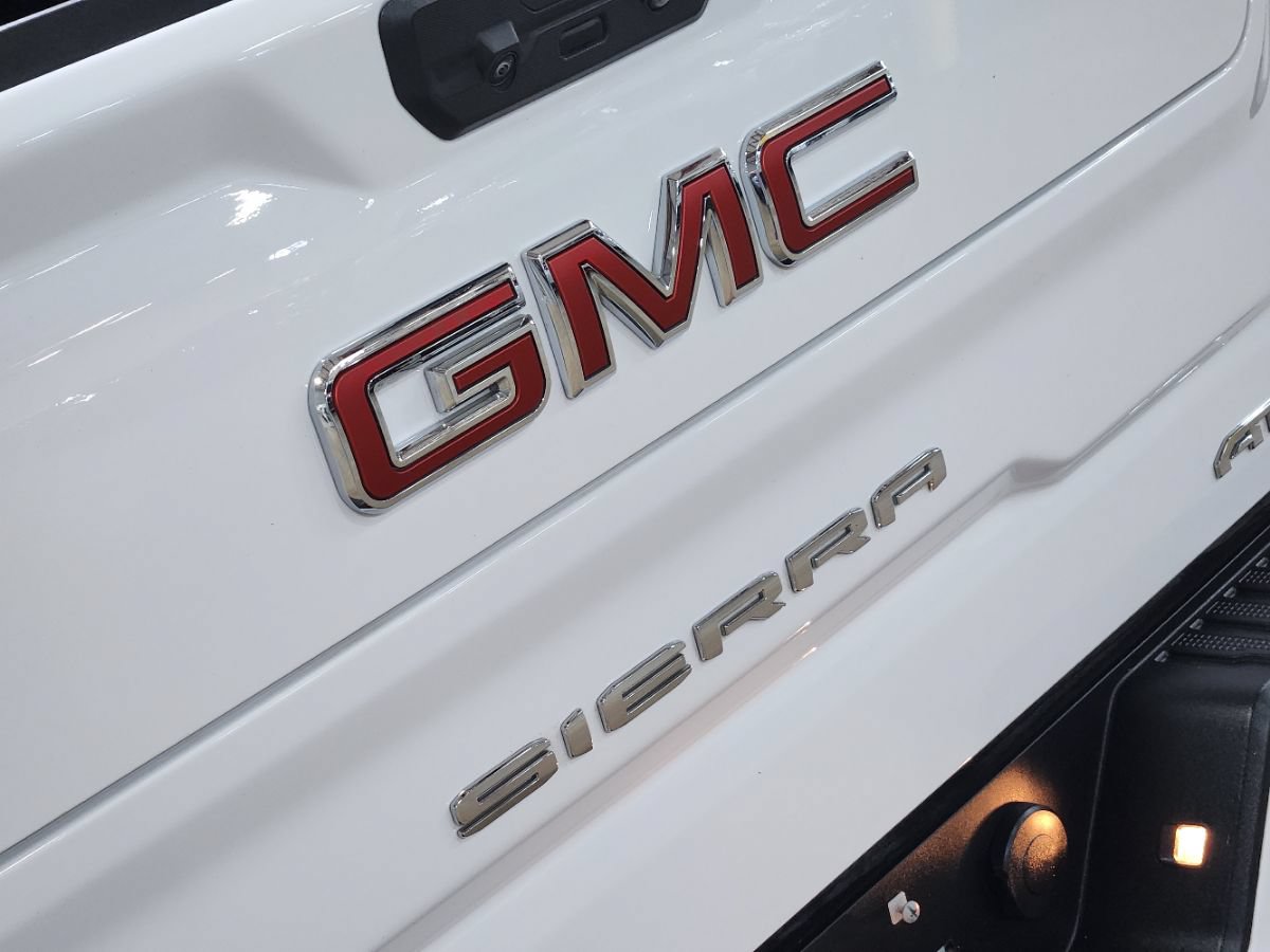 Used 2025 GMC Sierra 1500 AT4 w/ AT4 Premium Package AWD/4WD image 25