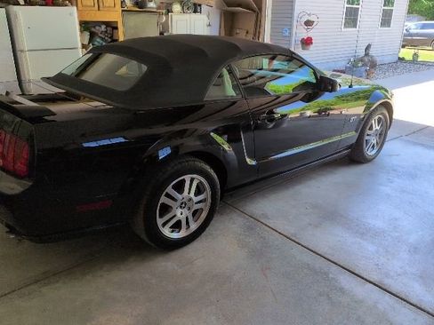 Used 2006 Ford Mustang GT Premium RWD image 4