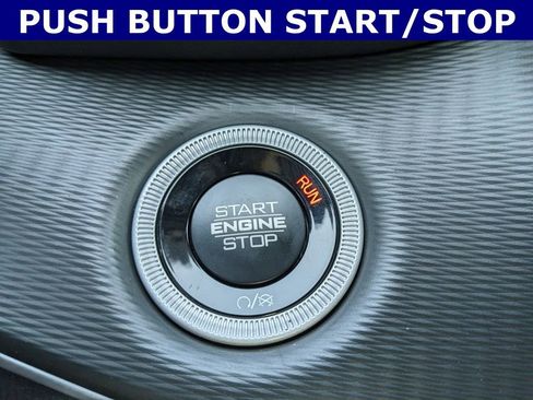 New 2025 Jeep Grand Cherokee Laredo image 12