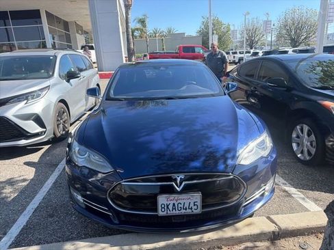 Used 2016 Tesla Model S RWD image 2