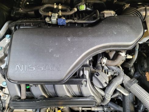 Used 2018 Nissan Rogue Sport SL FWD image 30
