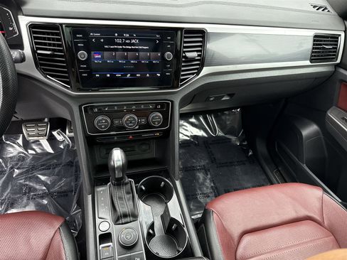 Used 2022 Volkswagen Atlas Cross Sport SEL Premium R-Line image 22