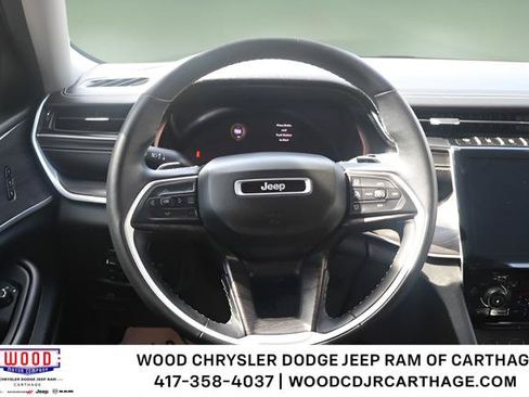 Used 2022 Jeep Grand Cherokee L Limited AWD/4WD image 10