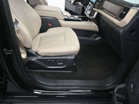 Used 2023 Ford Expedition Limited AWD/4WD image 28