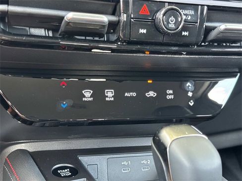 New 2025 Nissan Kicks SR image 31