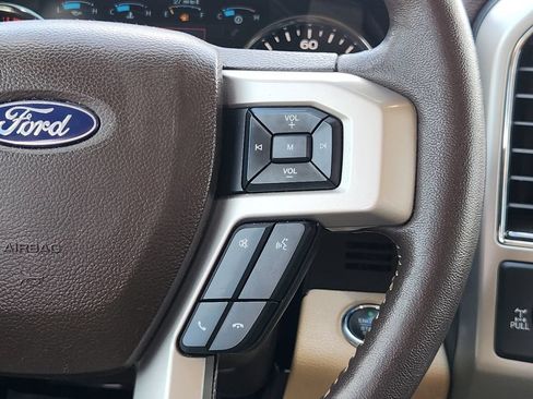 Used 2019 Ford F150 Lariat w/ Equipment Group 502A Luxury AWD/4WD image 27