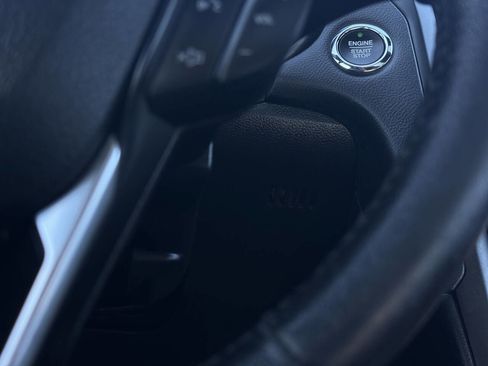 Used 2019 Ford Fusion Energi Titanium FWD image 19