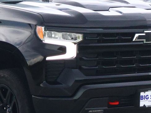 Used 2025 Chevrolet Silverado 1500 LT Trail Boss w/ Convenience Package II AWD/4WD image 9