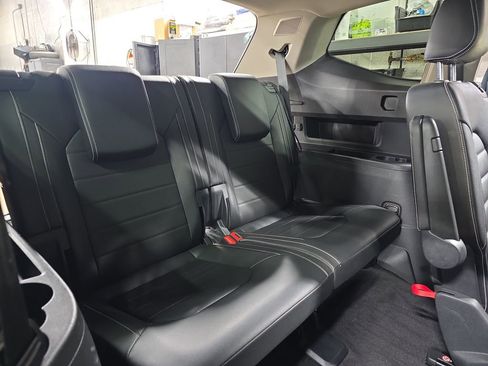 Used 2022 Volkswagen Atlas SEL Premium AWD/4WD image 12
