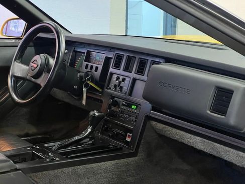 Used 1986 Chevrolet Corvette Convertible image 44