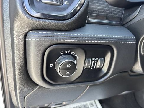 Used 2024 RAM 2500 Limited AWD/4WD image 28