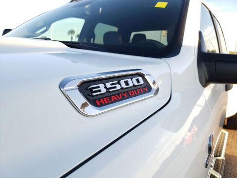 Used 2024 RAM 3500 Big Horn image 11