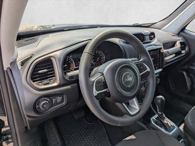 Used 2023 Jeep Renegade Latitude AWD/4WD image 12