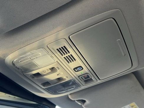 Used 2019 Honda Accord Touring image 25